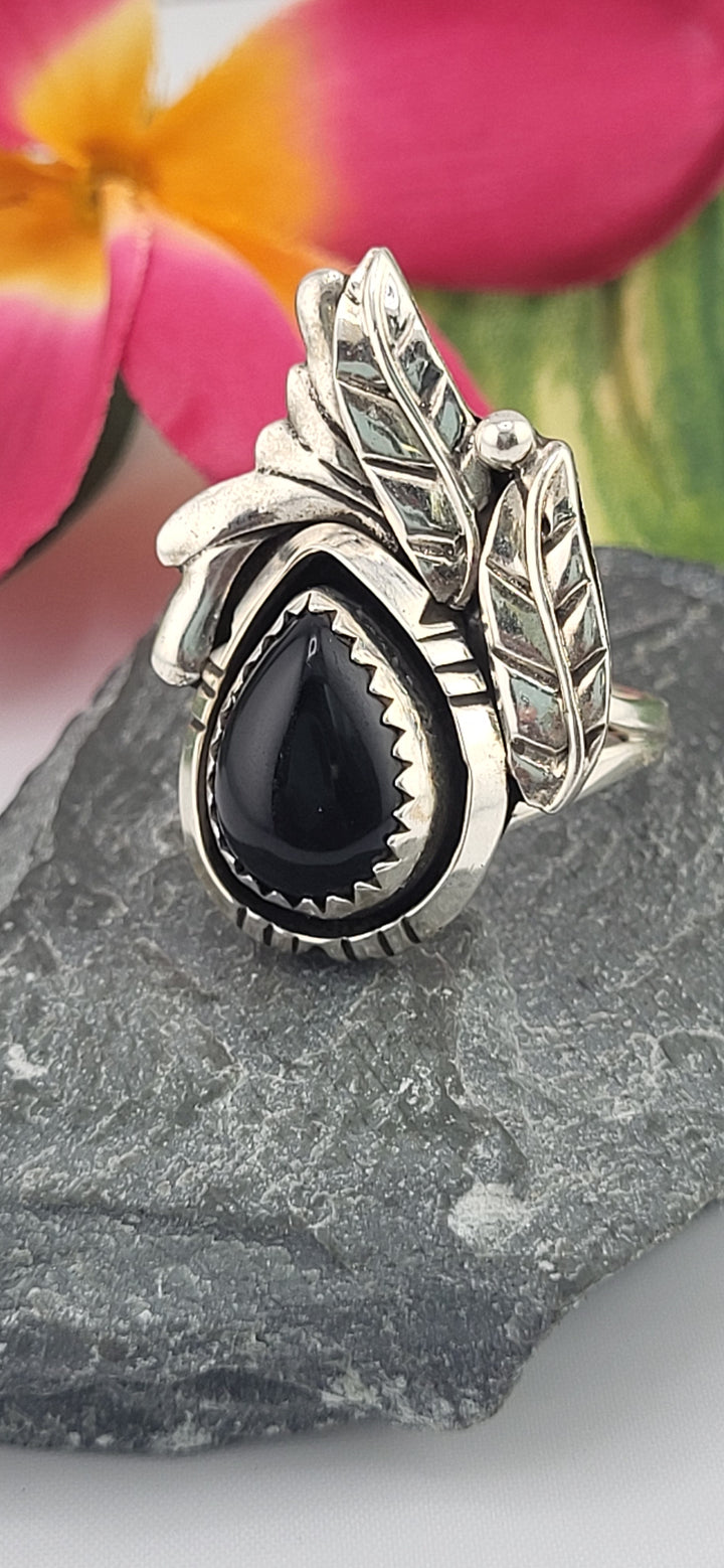 Onyx Teardrop & 925 Sterling Silver Leafs Ring Size 8