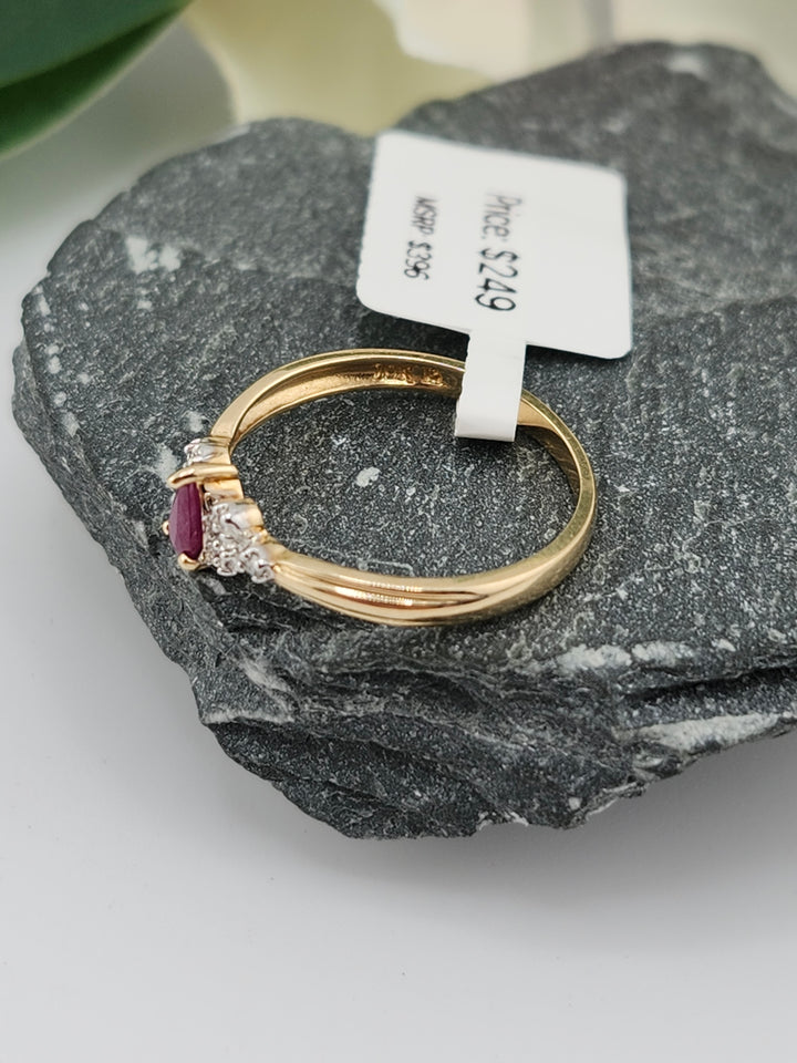 10K Gold Diamond and Ruby Ring