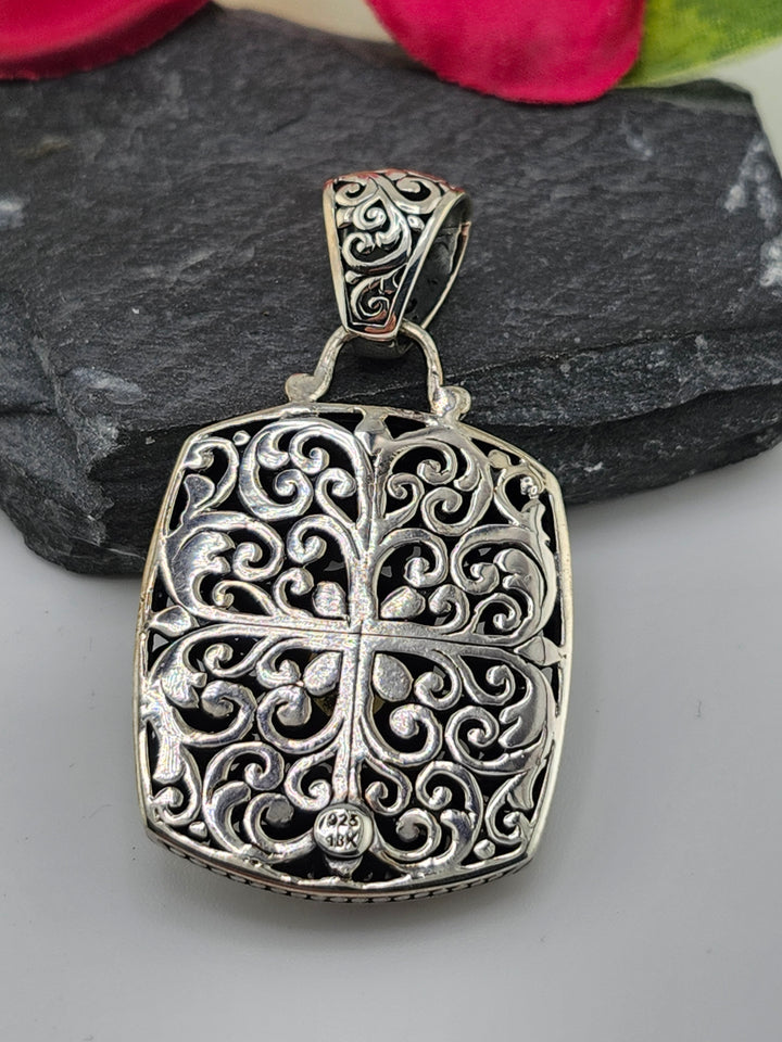 Citrine/Amethyst & 18k accented Bali Pendant