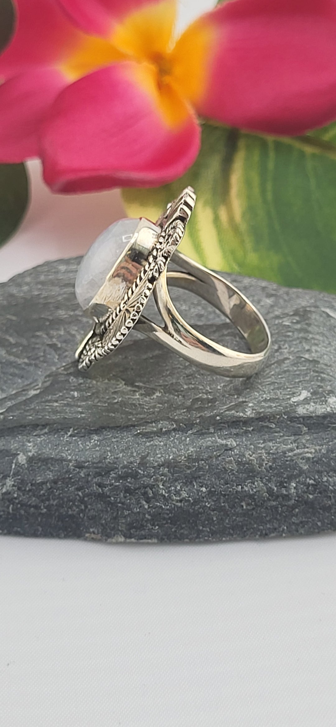 Moonstone and 925 Sterling Silver Ring Size 7