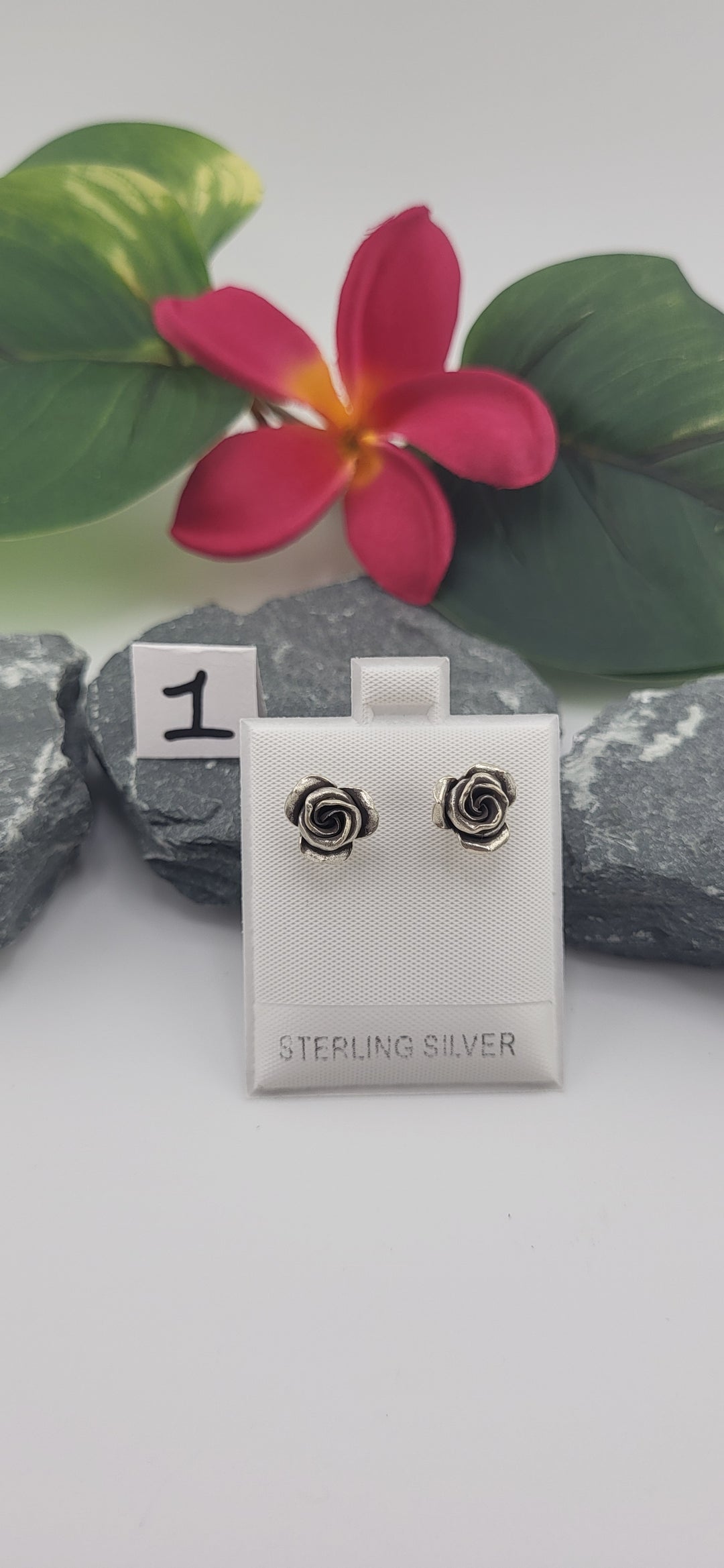 RESERVED FOR:   Desiree Gonzales (Vault) -11/29/2024 - 1 Sterling Silver Items
