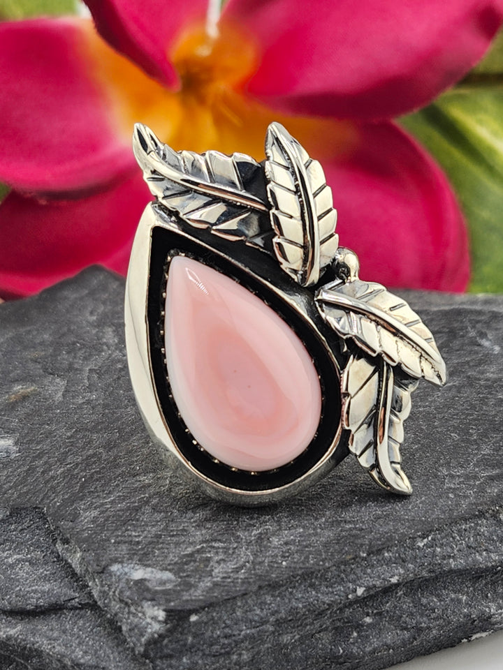 Teardrop Queen Conch Ring Size 7.25