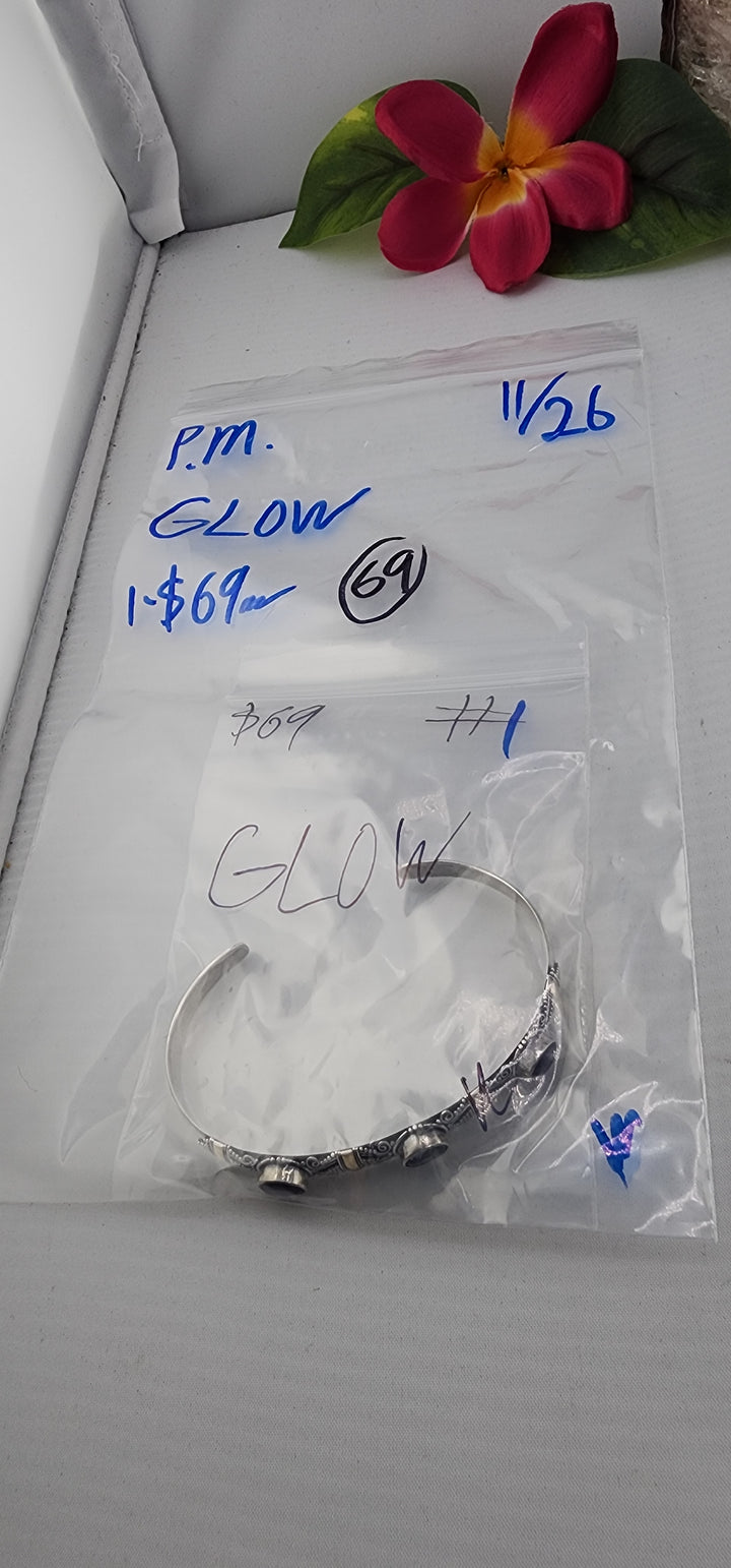 PM SHOW 48HR - RESERVED FOR: GLOW - 11/26/2025 tiktok Live Show - 1 Sterling Silver Items