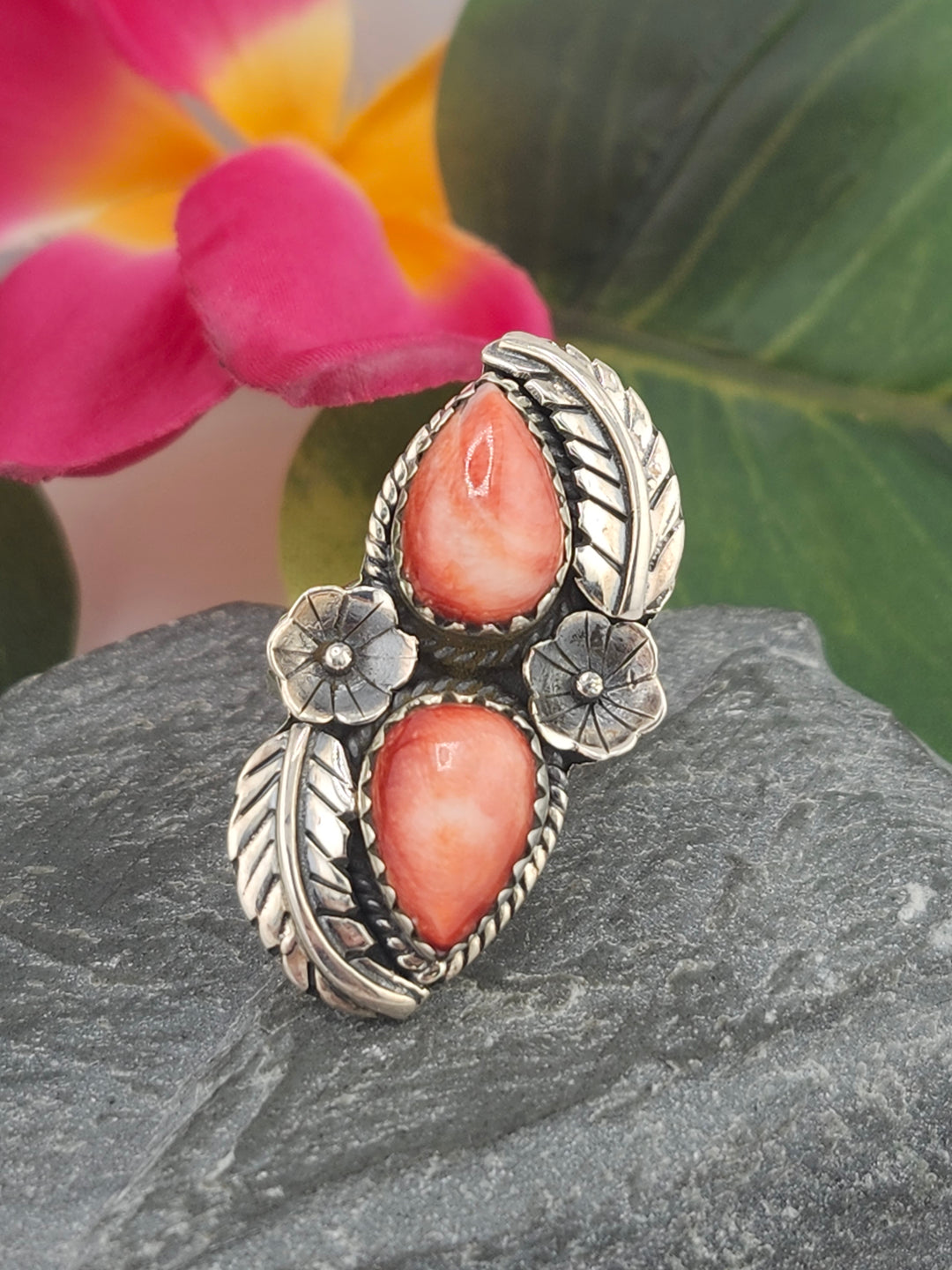 Red Spiny Oyster and 925 Sterling Silver Ring - Size 7.5
