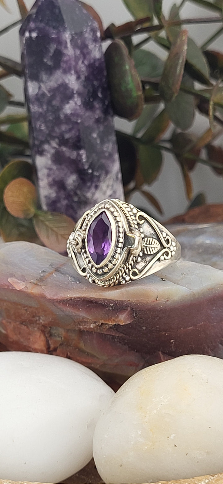 Amethyst & 925 Sterling Silver Lockett Ring Size 10