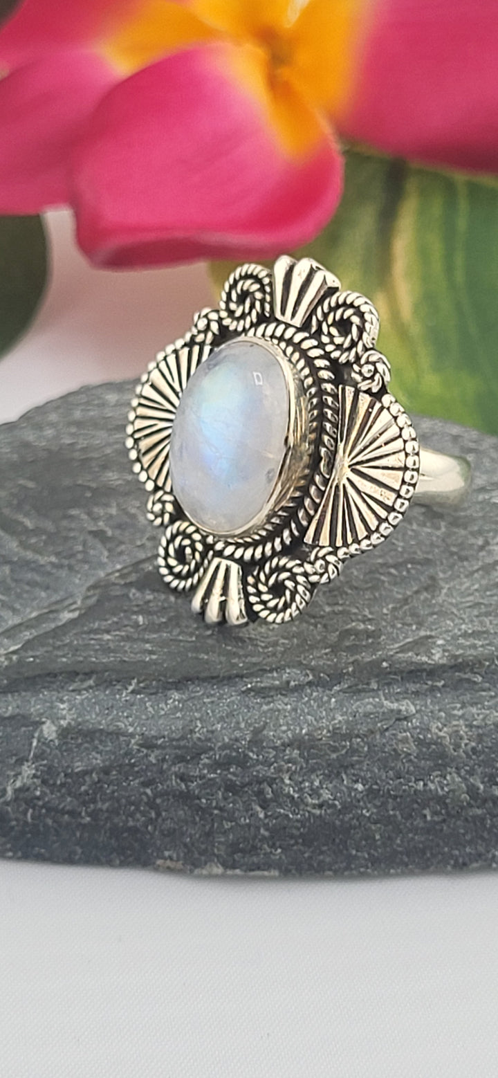 Moonstone and 925 Sterling Silver Ring Size 7