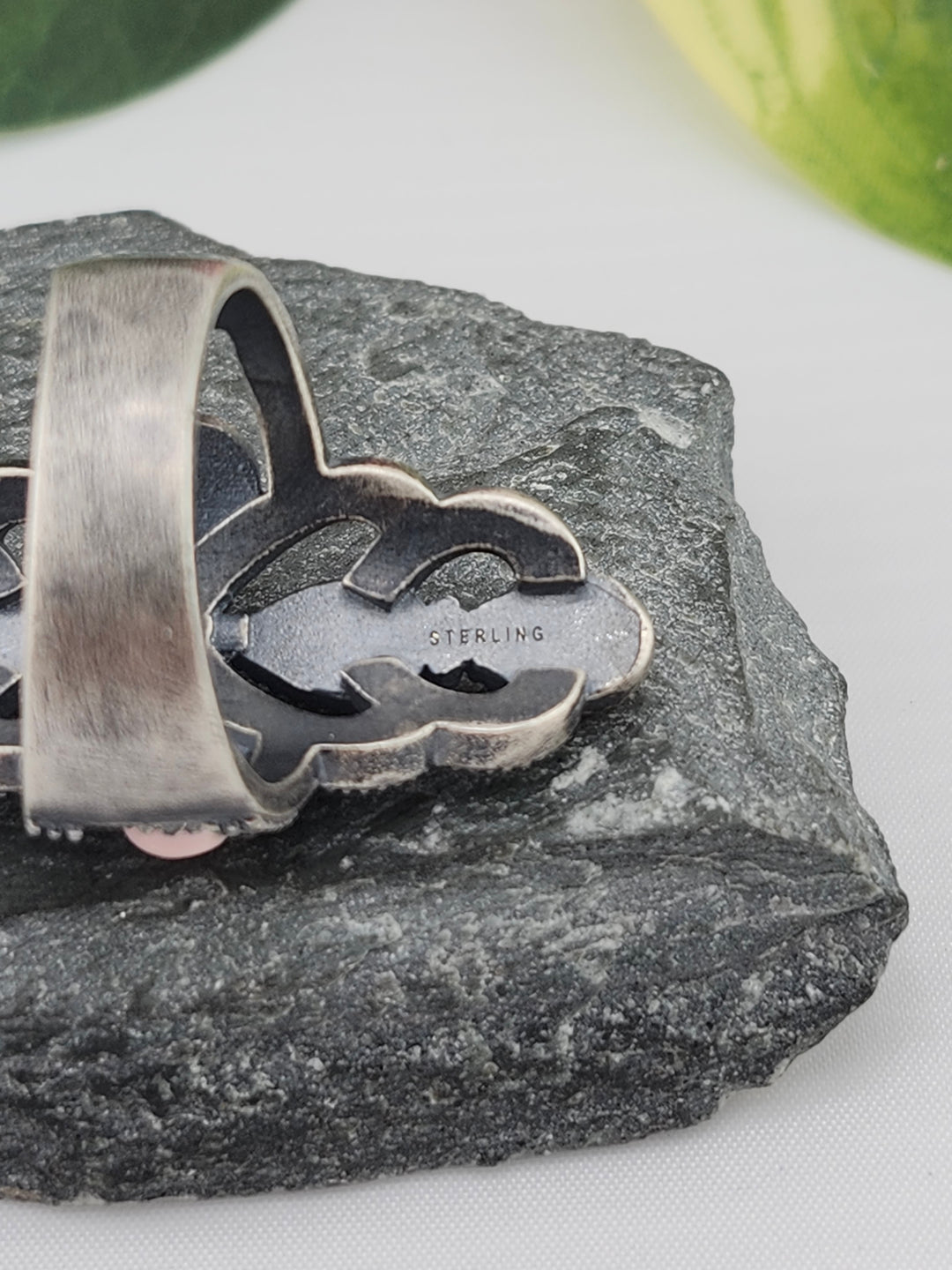 Queen Conch Shell and 925 Sterling Silver Ring - Size 10