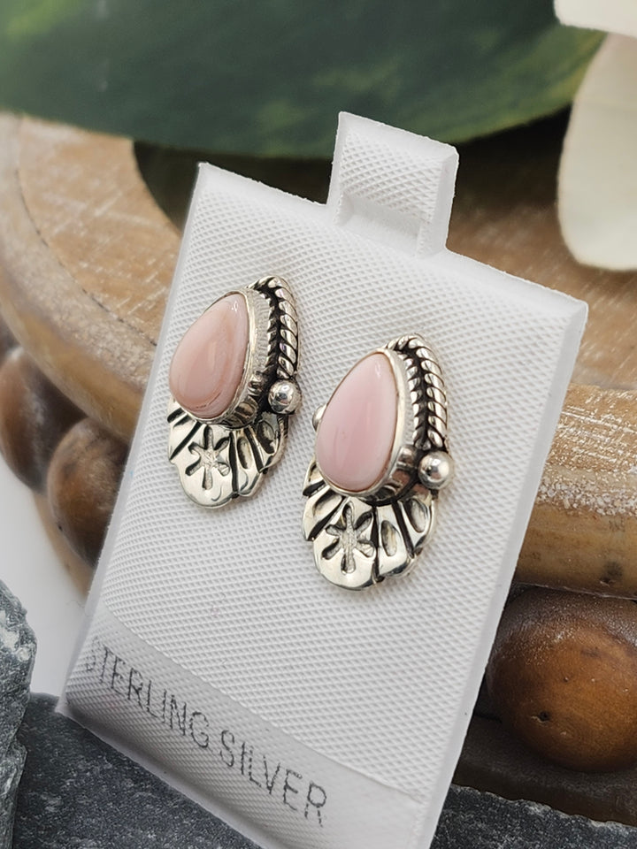 Southwest Queen Conch Post Back Studs