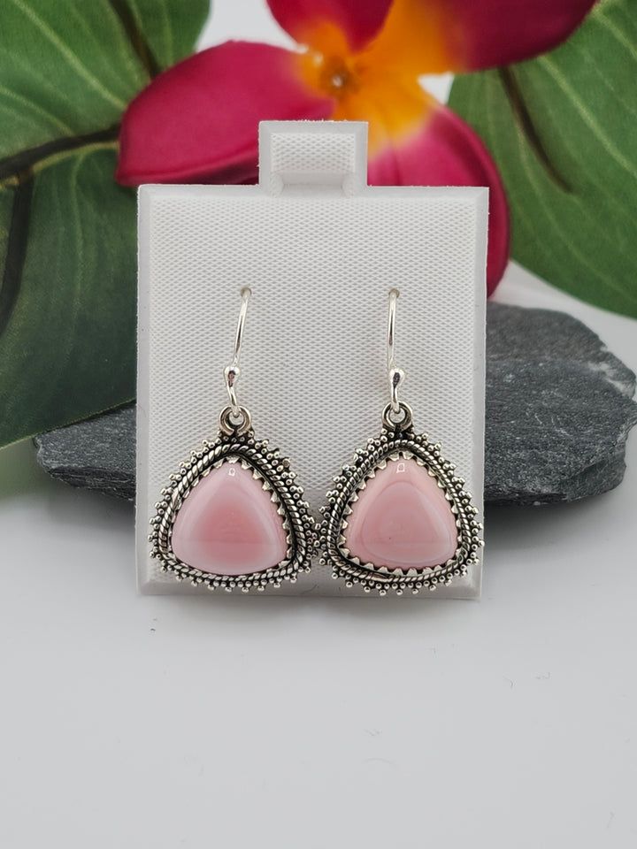 Queen Conch Dangle Earrings