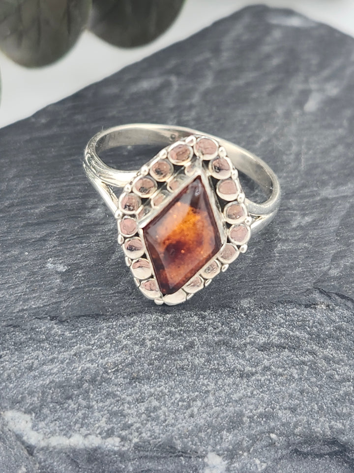 Baltic Amber and 925 Sterling Silver Ring - Size 6.25